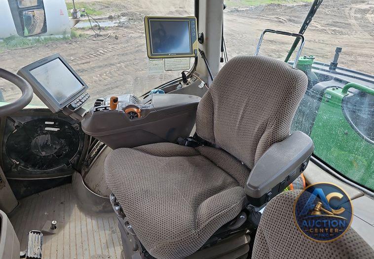 2019 John Deere 9520R Scraper Special 4WD tractor