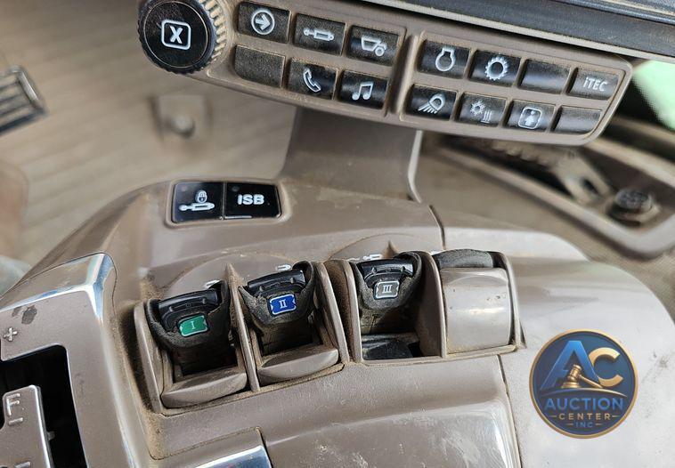 2019 John Deere 9520R Scraper Special 4WD tractor
