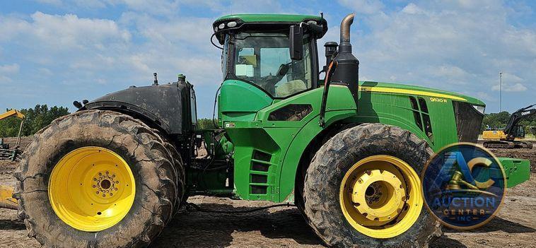 2019 John Deere 9520R Scraper Special 4WD tractor