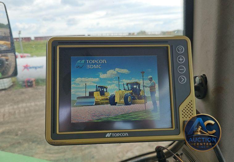 2019 John Deere 9520R Scraper Special 4WD tractor