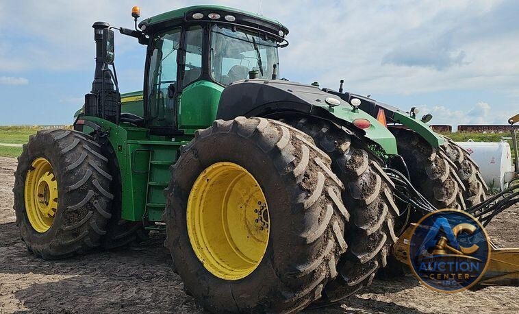 2019 John Deere 9520R Scraper Special 4WD tractor