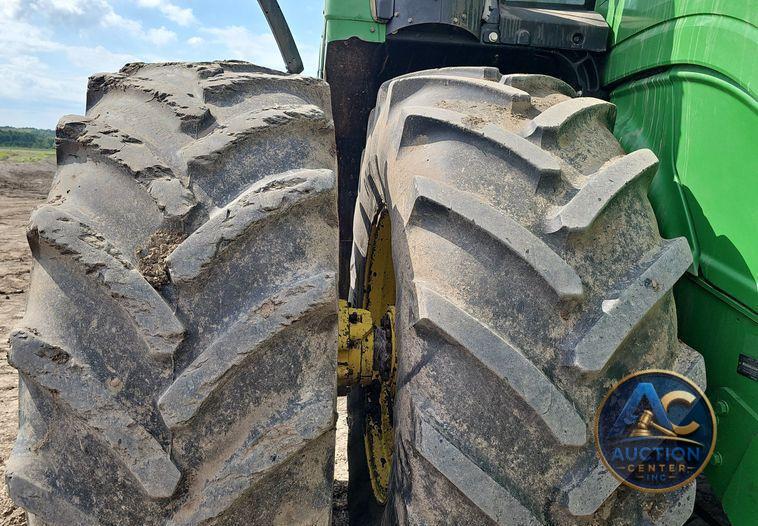 2019 John Deere 9520R Scraper Special 4WD tractor