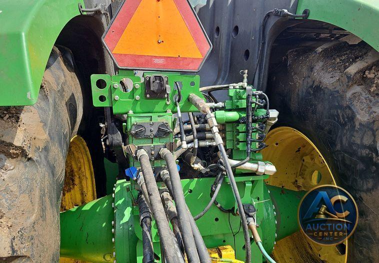 2019 John Deere 9520R Scraper Special 4WD tractor