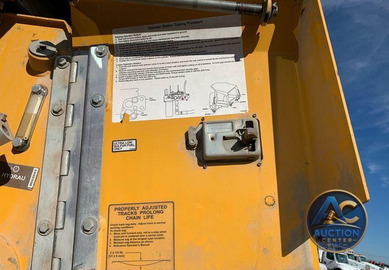 2015 John Deere 755K track loader