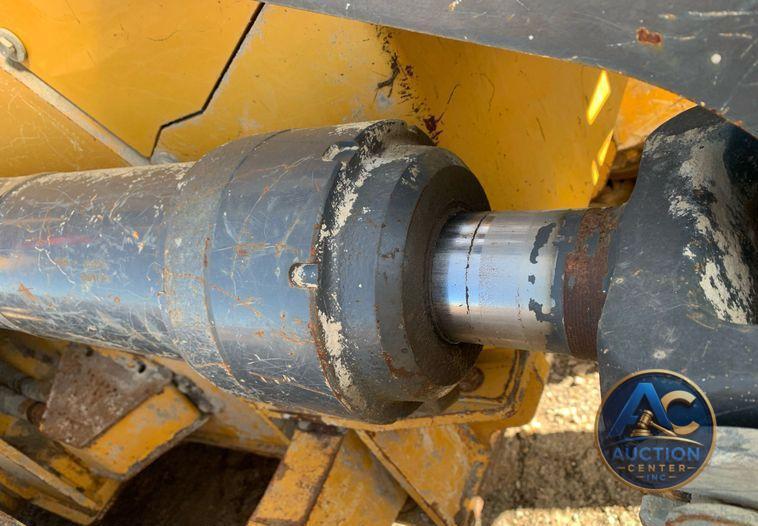 2015 John Deere 755K track loader