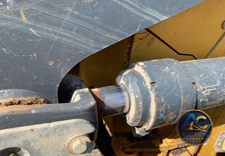 2015 John Deere 755K track loader