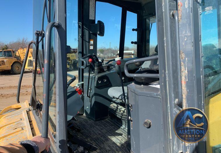 2015 John Deere 755K track loader