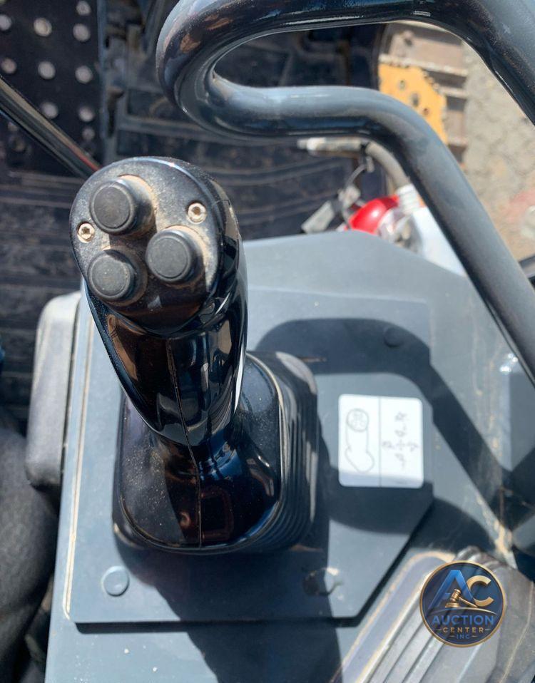 2015 John Deere 755K track loader