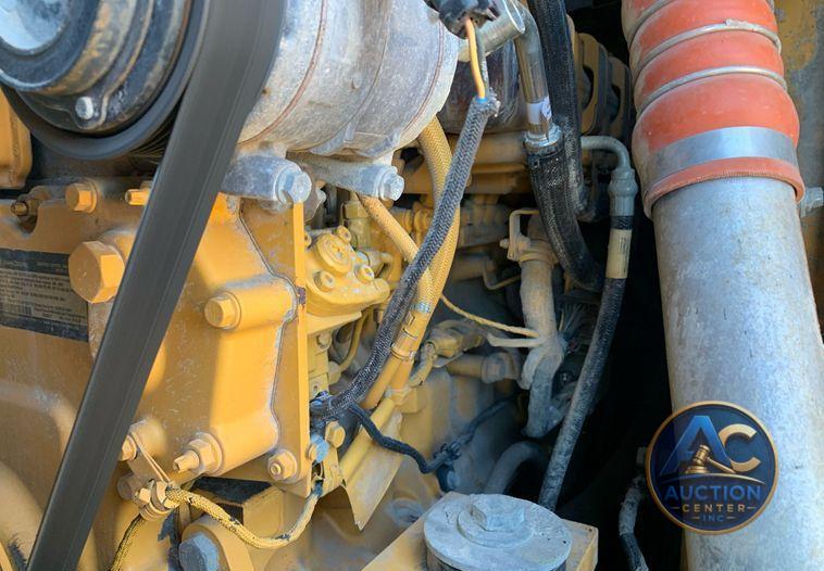 2015 John Deere 755K track loader