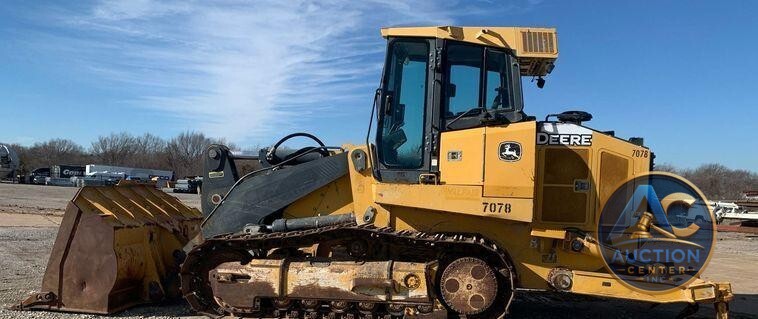 2015 John Deere 755K track loader