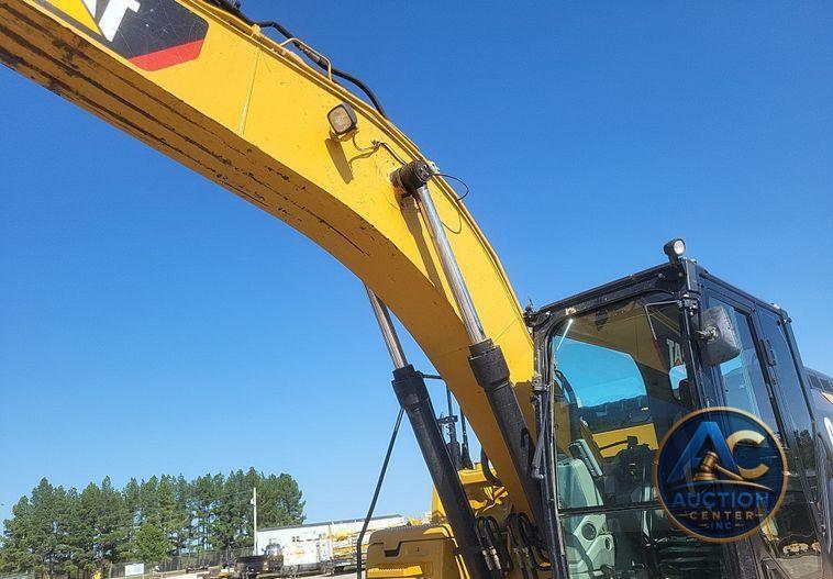 2019 Caterpillar  326F L excavator