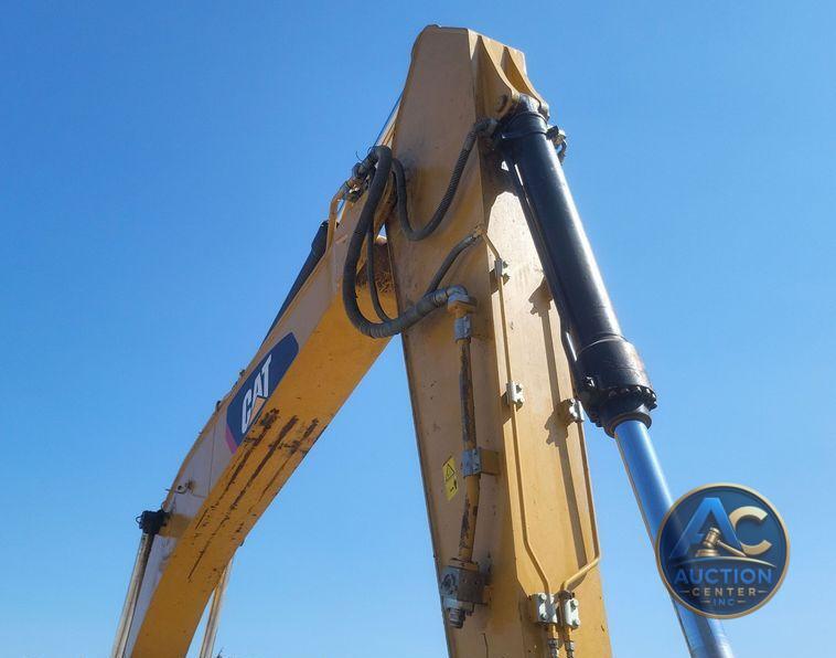 2019 Caterpillar  326F L excavator
