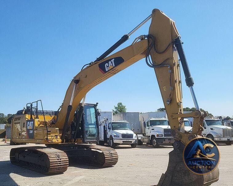 2019 Caterpillar  326F L excavator