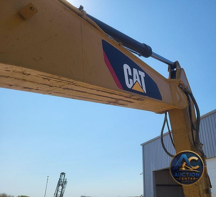 2019 Caterpillar  326F L excavator