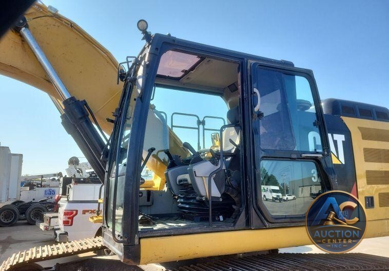 2019 Caterpillar  326F L excavator