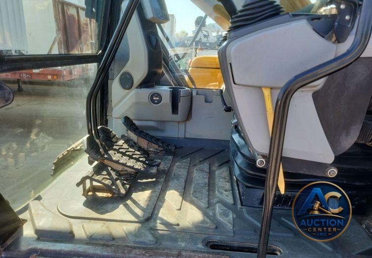 2019 Caterpillar  326F L excavator