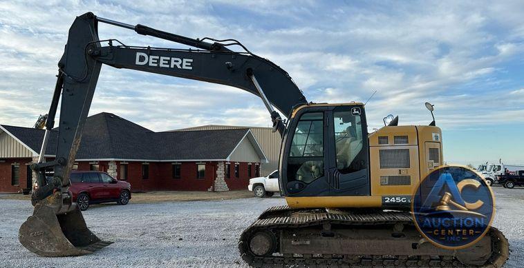 2013 John Deere 245G LC excavator