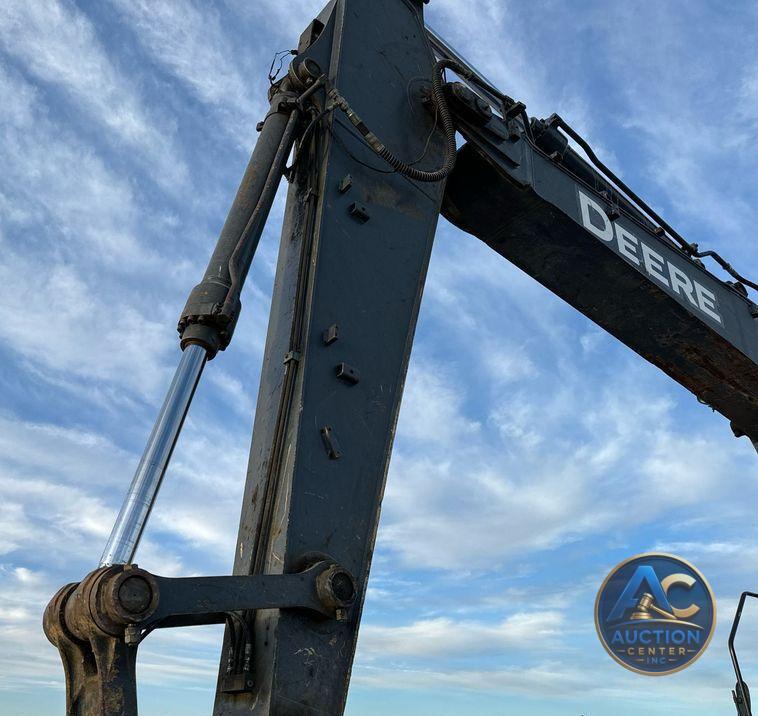 2013 John Deere 245G LC excavator