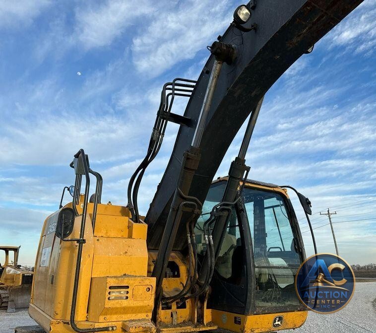 2013 John Deere 245G LC excavator