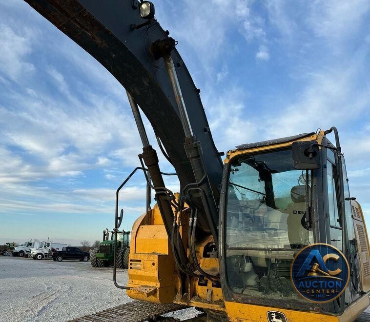 2013 John Deere 245G LC excavator