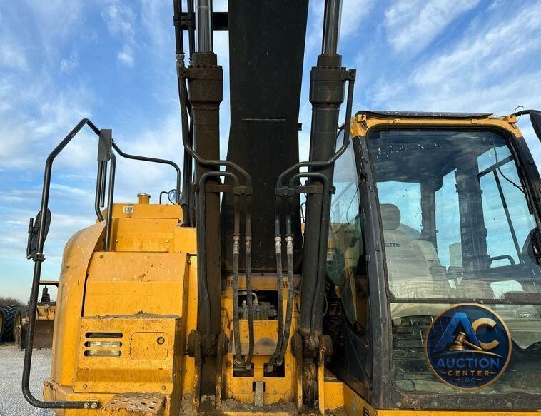 2013 John Deere 245G LC excavator