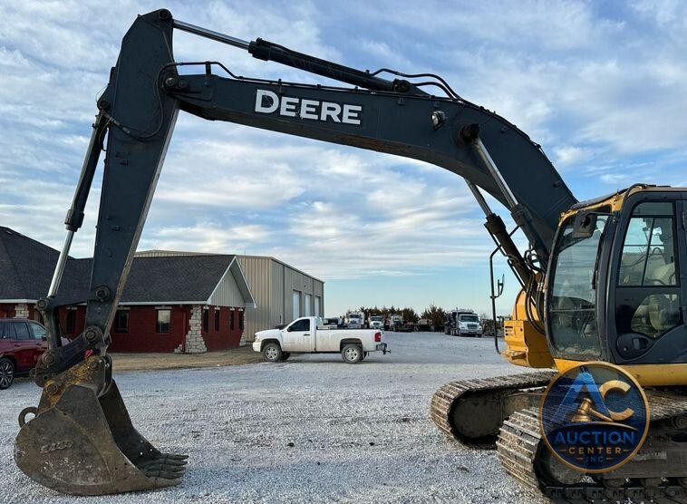 2013 John Deere 245G LC excavator