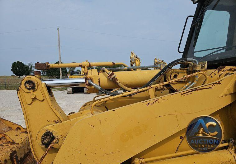 2002 Caterpillar  963C LGP track loader