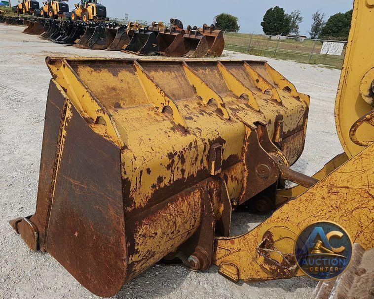 2002 Caterpillar  963C LGP track loader