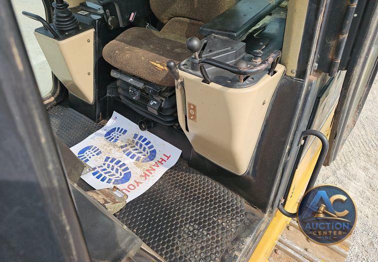 2002 Caterpillar  963C LGP track loader