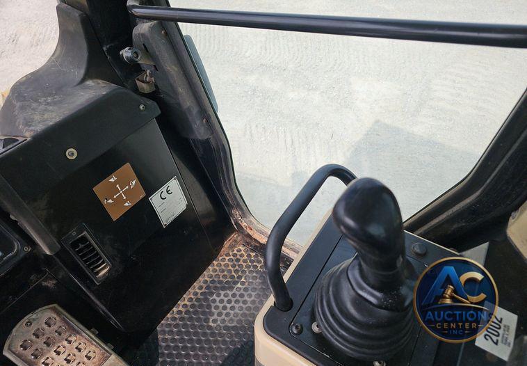 2002 Caterpillar  963C LGP track loader