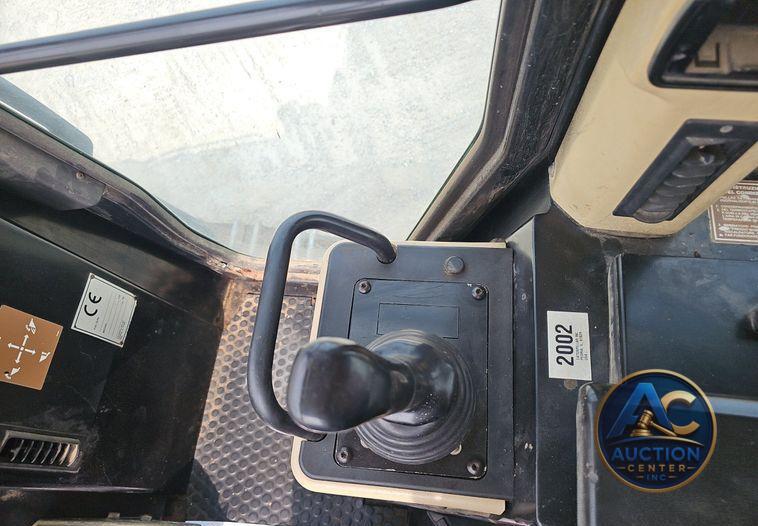 2002 Caterpillar  963C LGP track loader