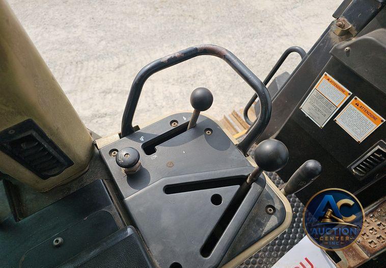 2002 Caterpillar  963C LGP track loader