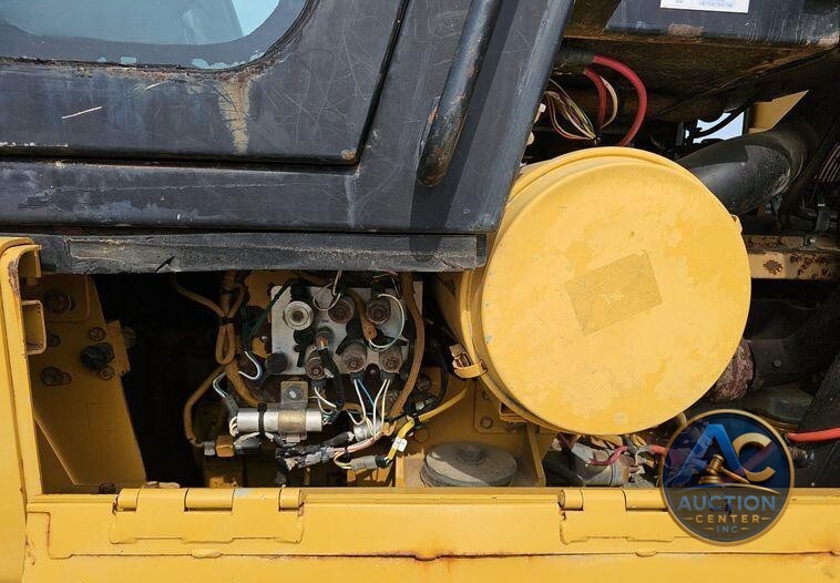 2002 Caterpillar  963C LGP track loader