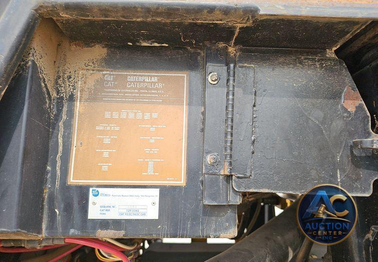 2002 Caterpillar  963C LGP track loader
