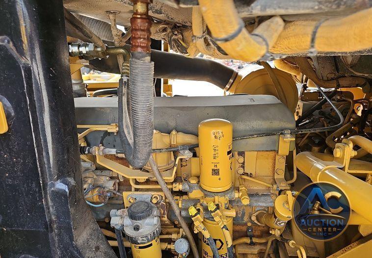 2002 Caterpillar  963C LGP track loader