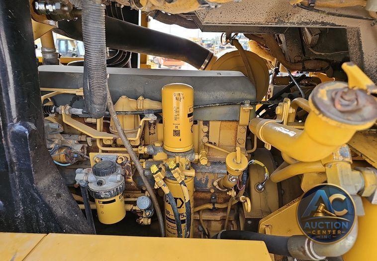 2002 Caterpillar  963C LGP track loader