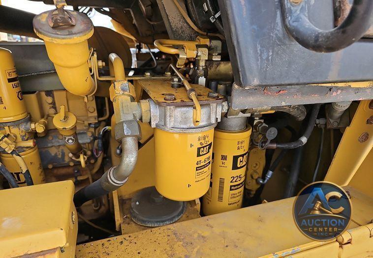 2002 Caterpillar  963C LGP track loader
