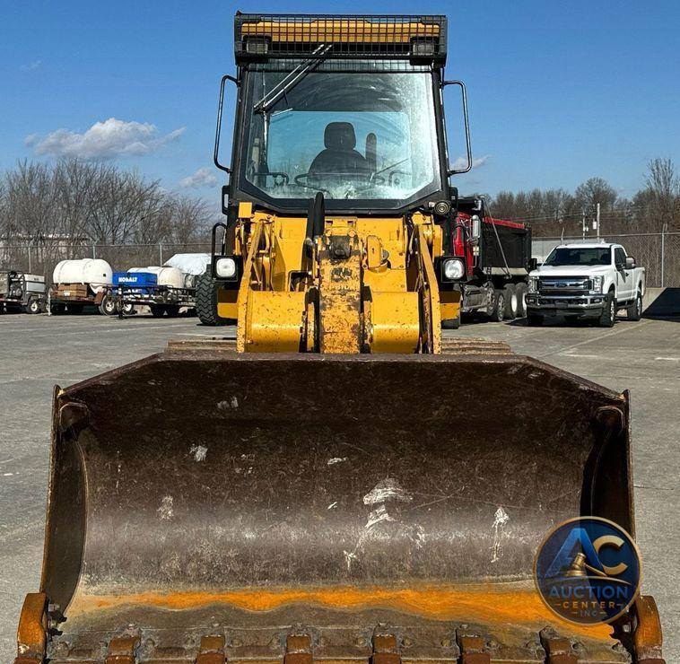 2005 Caterpillar 953C track loader
