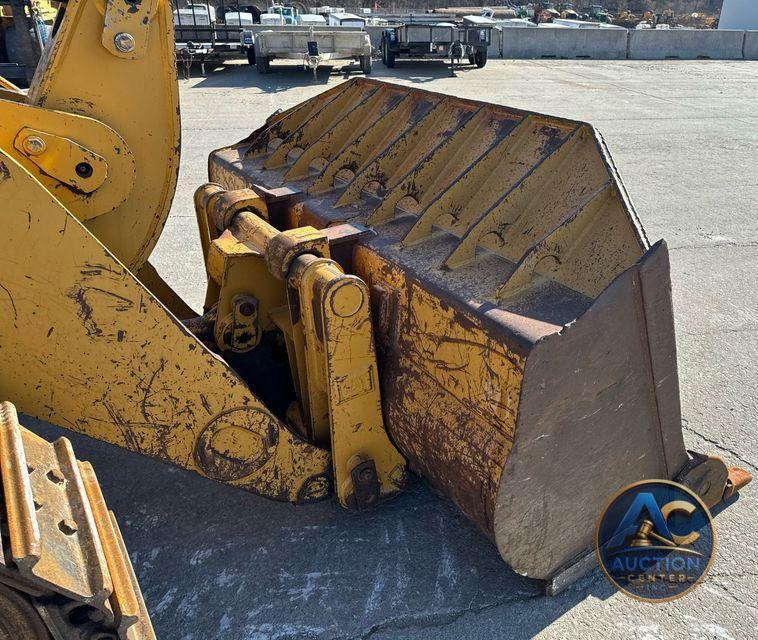 2005 Caterpillar 953C track loader