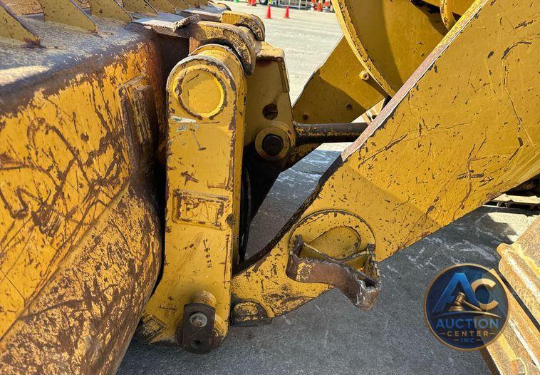 2005 Caterpillar 953C track loader
