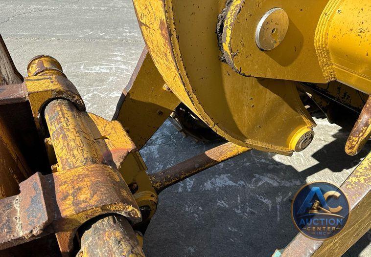2005 Caterpillar 953C track loader