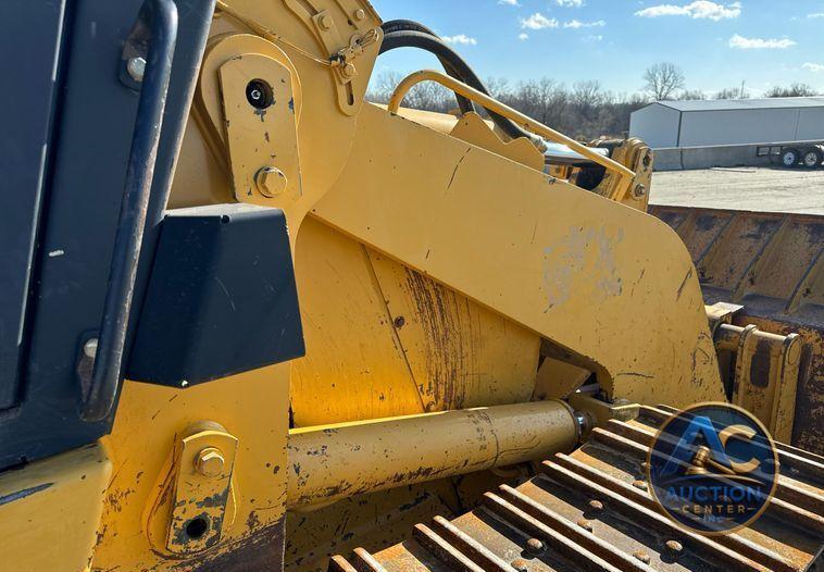 2005 Caterpillar 953C track loader
