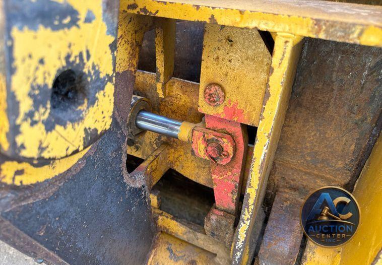 2005 Caterpillar 953C track loader