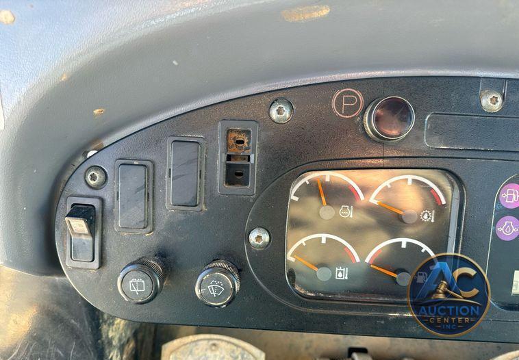 2005 Caterpillar 953C track loader