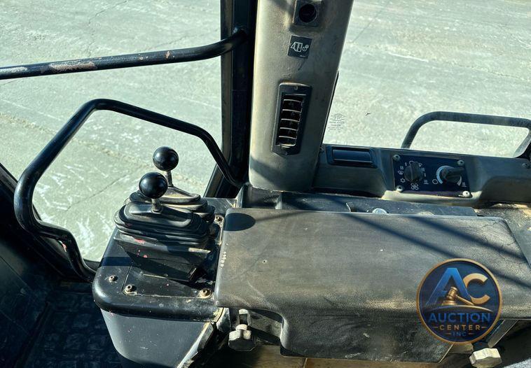 2005 Caterpillar 953C track loader