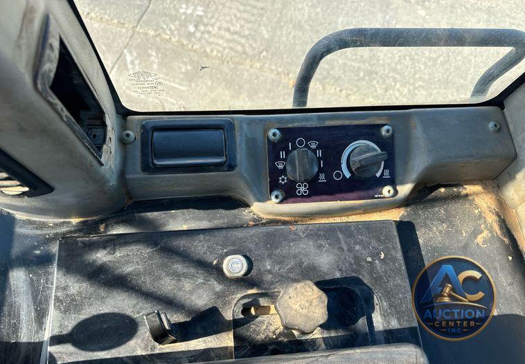 2005 Caterpillar 953C track loader