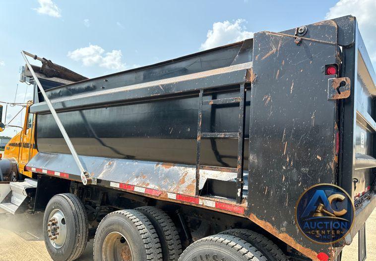 2006 Kenworth T800 dump truck