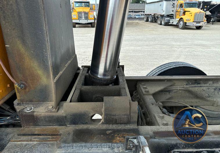 2006 Kenworth T800 dump truck