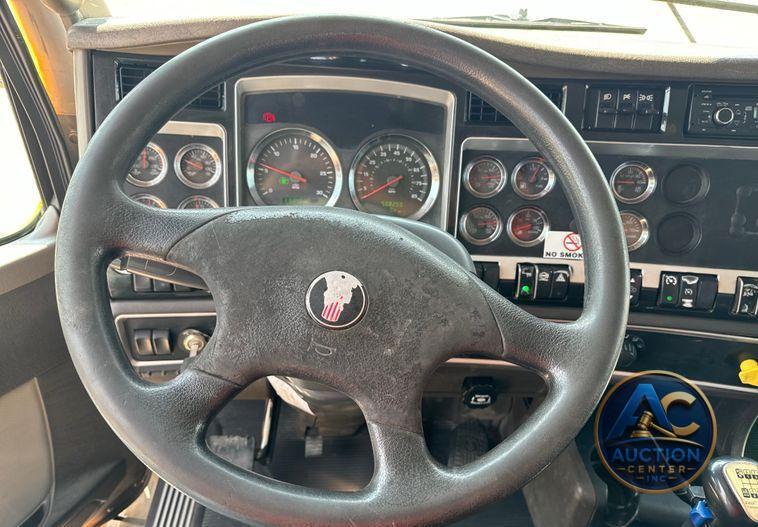 2006 Kenworth T800 dump truck