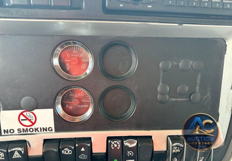 2006 Kenworth T800 dump truck